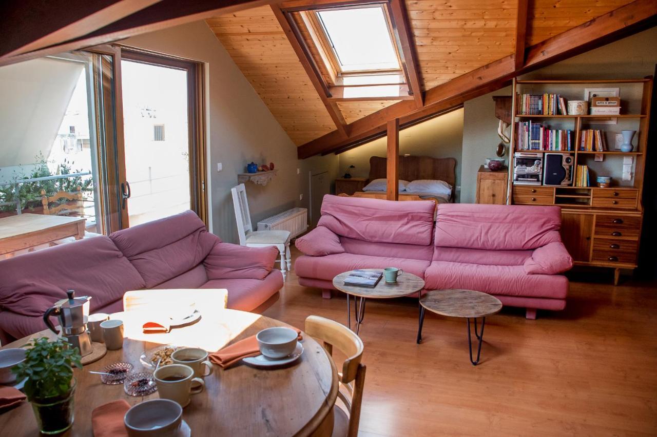 Country Style Attic In The Heart Of Preveza Apartment Exterior foto